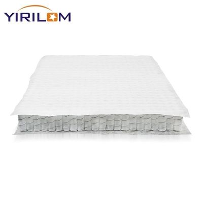 Zelfstandig matras met zakvocht