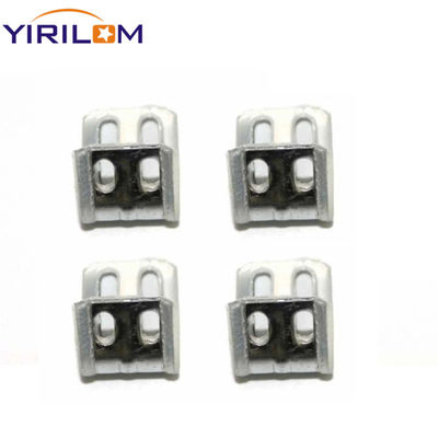 Halve plastic bedekte 4-holes veerclip met zinkcoating voor stevig hakken slangvormige sofa-veerputten