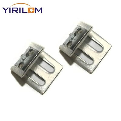 4-holes zink gecoate veer clip voor sofa met halve plastic dekking voor veilige bevestiging van meubels